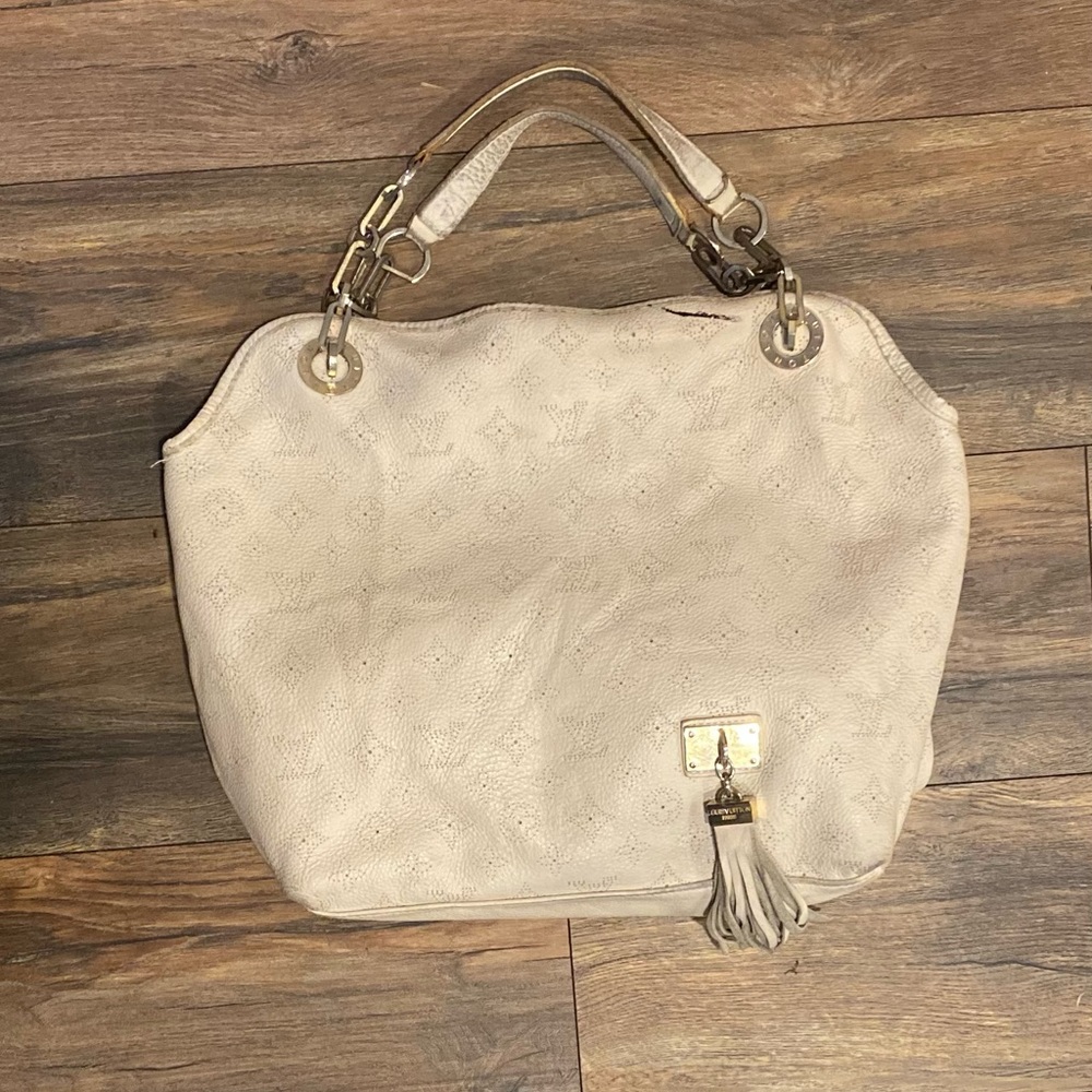 Louis Vuitton, Paris Souple Whisper